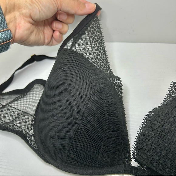Victoria’s Secret Plunge Black Lace Mesh Adjustable Strap Bra 36DD - Picture 13 of 14